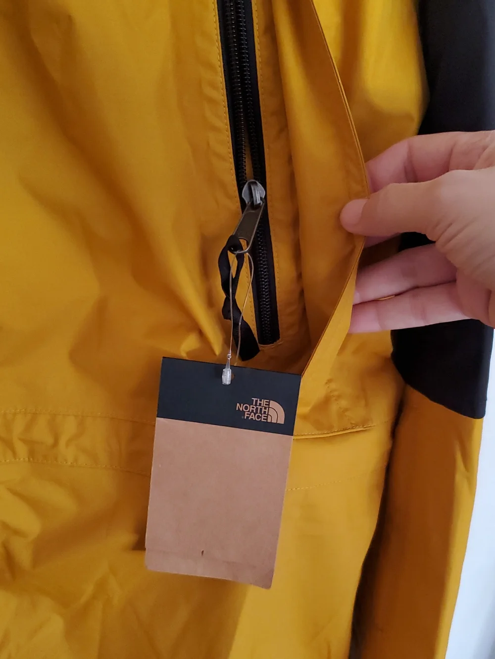 The North Face K2RM Dryvent  Hooded Raincoat In Yellow and Black Mens M